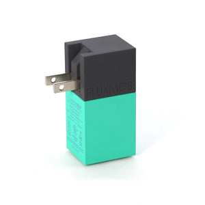 BOLT: (1) USB Port, Battery: 3350mAh Lithium Ion Battery/Charger